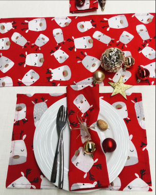 Red Rudolph Reindeer Heads Christmas Fabric Table Runner