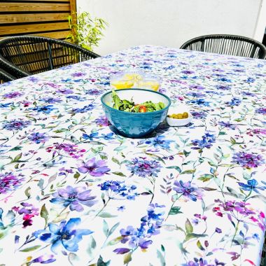 Giardino Heather Waterproof Floral Indoor/Outdoor Wipe Clean Tablecloth