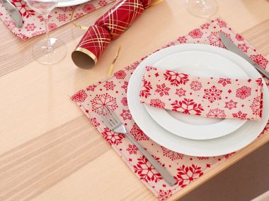 Taupe & Red Large Snowflakes Christmas Fabric Placemat